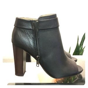 Splendid Peep toe Ankle Boot